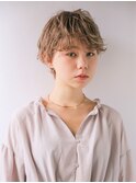 色素が薄く見えるカラーとアンニュイショート*fukuda