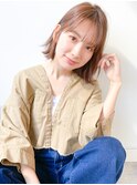 アッシュブラウン×耳かけナチュラル外ハネボブ
