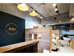 Hills Beauty Salon【ヒルズ　ビューティー　サロン】