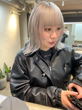 ソイ 下北沢(soi) 【White beige】ホワイトカラー_ワイドバング_姫カット_ブリーチ