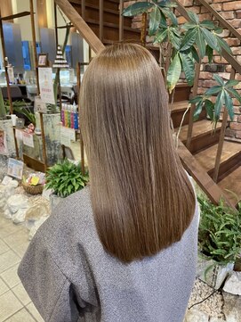 ビハツヤ(BIHATSU-YA) ブリーチなしでつくるミルクティーベージュ