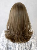 レイヤーカット_ショコラアッシュヘルシースタイル_ba407322