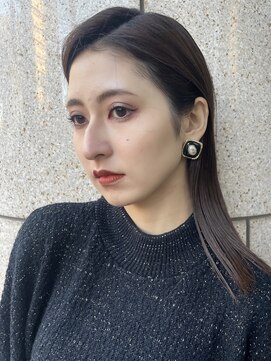 メイカ(MEIKA) ”チャコールグレー×切りっぱなしストレート”　なかもと はな