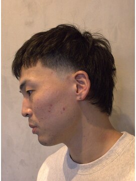 バーバーショップ フォーシーズン(BAR BER SHOP FOURSEASON) HIMEJI　テーパーフェード　ショートウルフ