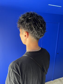 ボブ 金沢(BOB) 10代20代 メンズカット ツイスト スパイラル パーマ ブリーチ