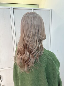 ジーナ 札幌(Zina) ハイトーンブロンドベージュ♪