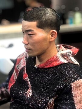 クラシコ(CLASSICO) <理容室>メンズ坊主ボウズ