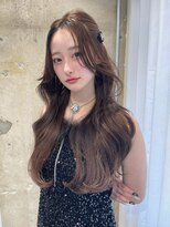 リリー(Lilley) くすみベージュ×姫カットレイヤー×韓国風巻き【ayana】