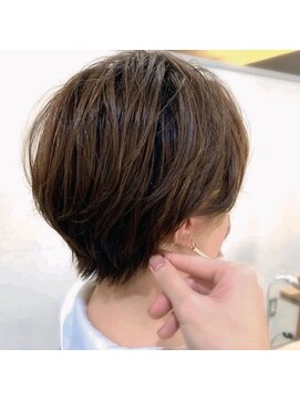 アオ 岡野 横浜(a-o) short hair