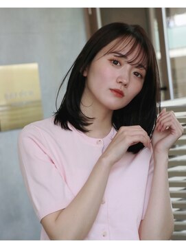 ガーデン オオタカノモリ(garden otakanomori) 大人のふんわり内巻きレイヤーミディアム×前髪あり×艶カラー