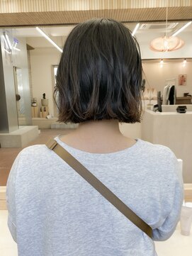 パークレーン アイス イヴェン(park lane ICI yeven) ブリーチなし切りっぱなしボブミディアムレイヤーボブ夏カラー