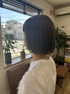 ロビンソン(Robinson) ミニボブ/ショートボブ/切りっぱなしボブ/小顔