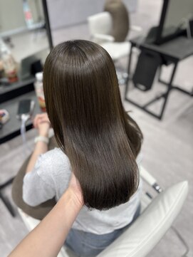 ルクス(Luxs) 透明感抜群！オリーブカラー