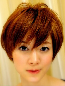 アジュ(aJyu) エッジの効いたスタイリッシュショート!!