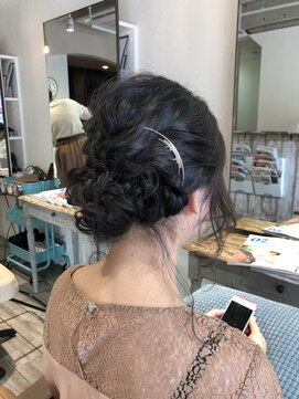 サスペンダーノート 荻窪(Suspender Note) お呼ばれギブソンタックスタイル♪2