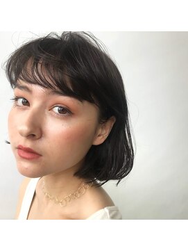 クーラ(Cura) 【Cura 荒川華穂】揺れて可愛いとろみボブ