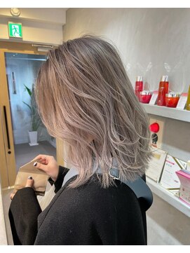 ヨーク(YOKE) YOKE 大人のロングボブ ハイトーン ケアブリーチ