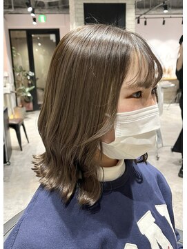 リーオオサカ(Lee Osaka) くびれウェーブ×ミルクティー