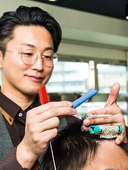 メンズバーバーフェリス(MEN’S BARBER Feliz)の写真/ツイストパーマやスパイラルパーマは、ぜひお任せください！