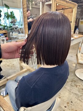 ウィークエンド(WEEKEND) 韓国ボブ【カット+Wカラー+トリートメント13800円】