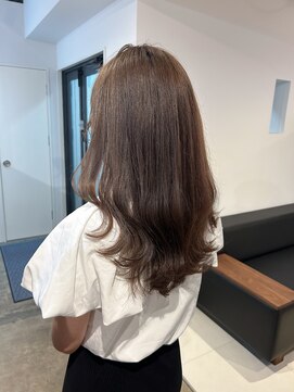 シー.(SHE.) ミルキーベージュ×ミドルレイヤー