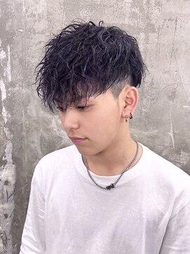 メンズサロン キング 心斎橋店(Men’s salon K!ng) 波巻きツイストスパイラルパーマ