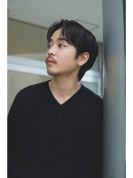 抜け感をプラスした大人センターパート