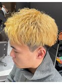 メンズハイトーン短髪Wブリーチスパイキーショート