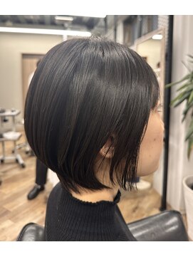 トエ(toe) 大人のショートヘア【toe松山】