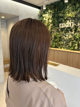 ルディー バイ ヘアーポケット(rudii by HAIR POCKET) 切りっぱなしミディアム