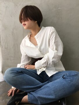アスター(astar) 【Astar】ジェンダーレス　センターパートショート
