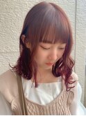 ピンクベージュ