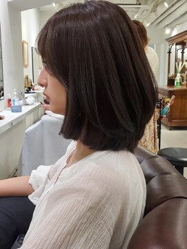 インビテーション(invitation) 韓国風レイヤードボブ