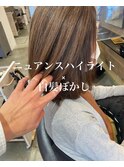 白髪ぼかしハイライト大人ノーブルストレートミディアム30代40代