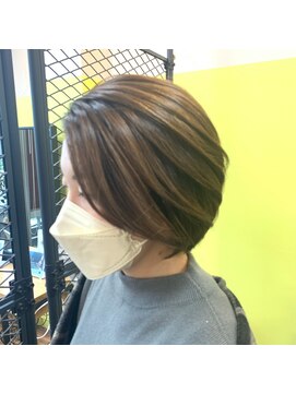 アングル(angle) [angle/西新駅]艶感大人ショート