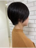 襟足短めショートボブ