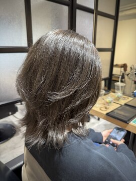 ベルバイリトル(belle by little) ブリーチありオリーブグレージュ