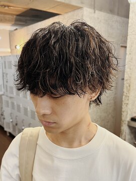 バイフィフス 原宿/表参道(by fifth) メンズ束感波巻きスパイラルパーマツイストスパイラルパーマ原宿