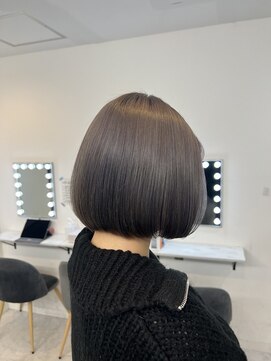 アルーシェウィズスカイ 原宿(Alushe with Sky) ボブ＆ラベンダーグレー/ダブルカラー/ケアブリーチ/ボブ