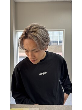 ダイアモンドリリー(Diamond Lily) ローライト×毛流れセンターパート