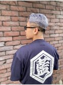 フェードカット×シルバーカラー