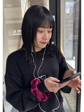 アマーク(a mark) 【木下　暖菜】blue blackにパツっと重ためのバング♪