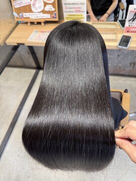 リタ 枚方(Rita) 冬の髪質改善◎縮毛矯正ロング×暗髪艶ストレート