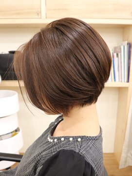 2階の美容室 ショートボブ