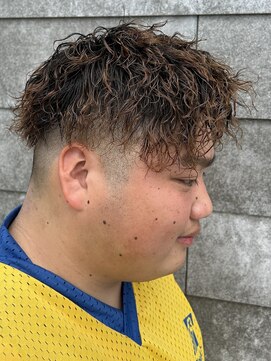 ニアウ 伊勢崎連取店(Niau) メンズマッシュパーマツイストスパイラルパーマ波巻きパーマ