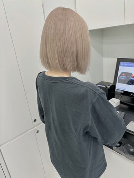 エニフォーイーストハム(Eni for eastham) ブリーチカラー/ミルクティーアッシュ