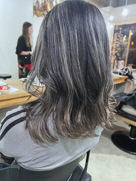 アトリエ ジジ(atelier ZiZi) コントラストハイライト