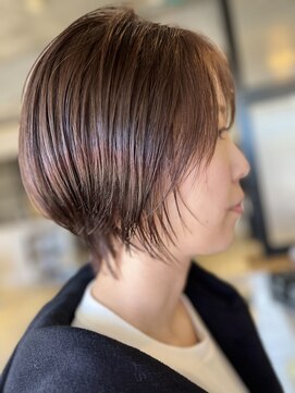 ストロベリーR. 大人ショートヘア