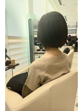 エムコーゾーヘアー(M KOZO hair) 【YAMATO】東京/丸の内/大人ショート/大人ボブ/耳かけ