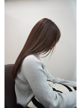 ナンバー アンフィール 渋谷(N° anfeel) 上品ストレートヘア